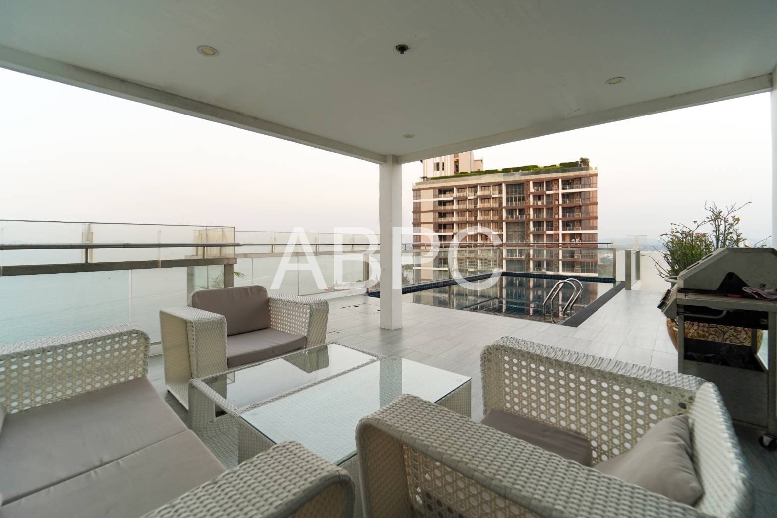 Penthouse For Sale in Wongamat