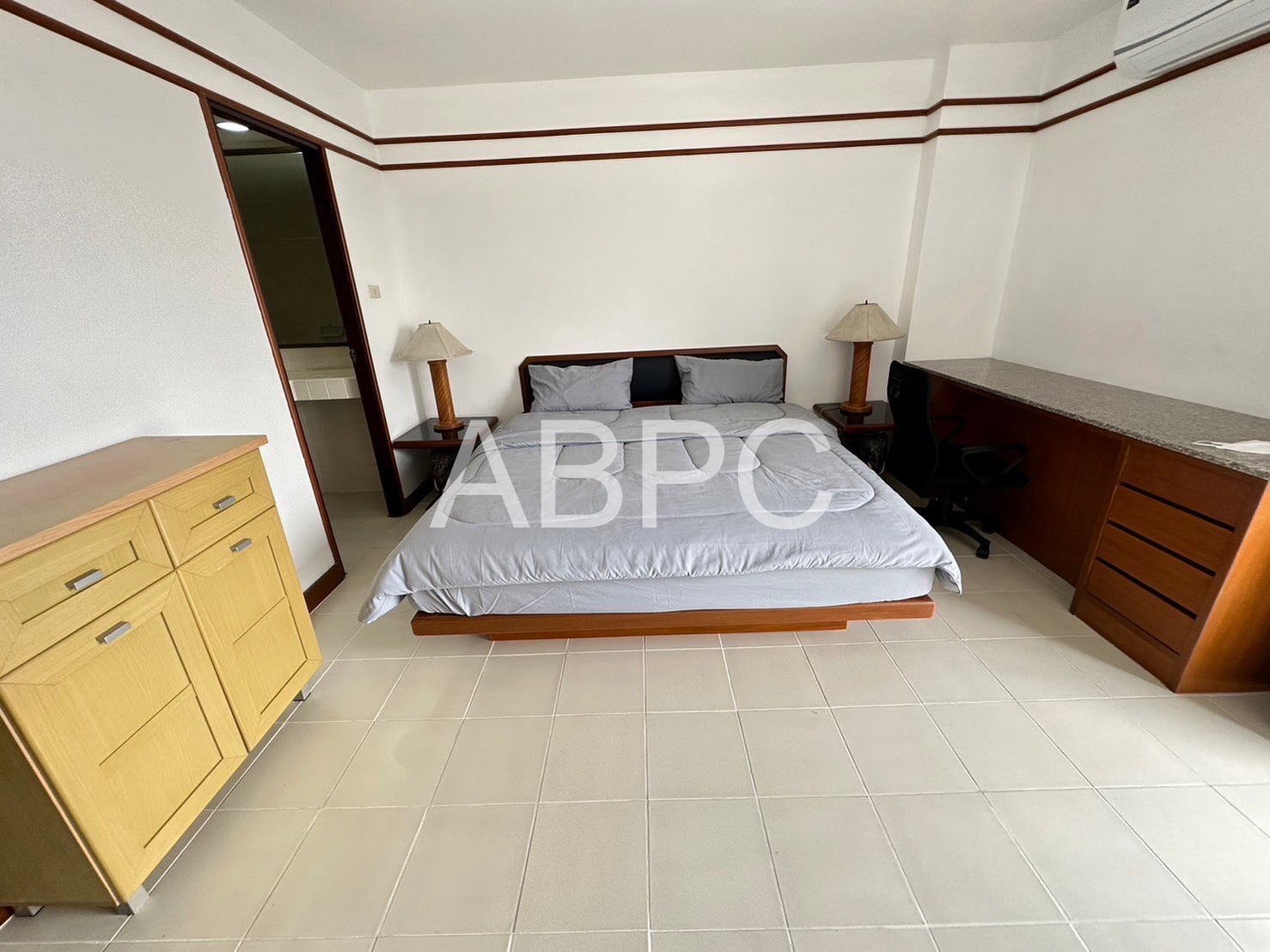 Pool View Studio Condo In Central Pattaya photo 10