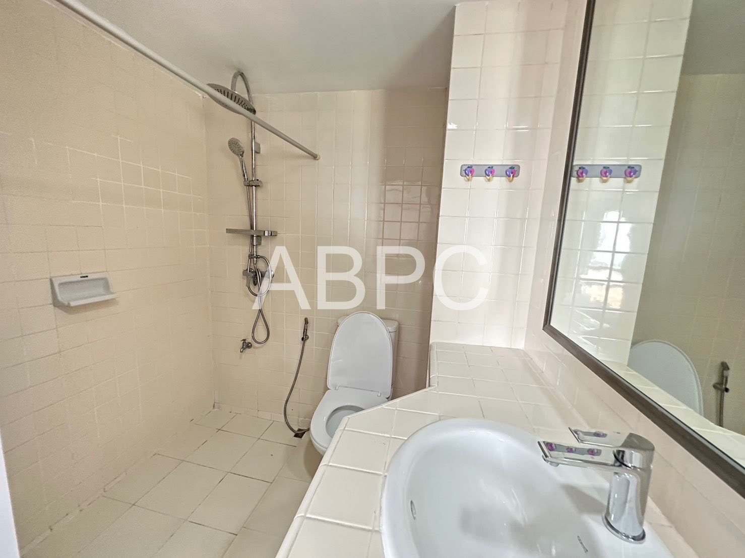 Pool View Studio Condo In Central Pattaya photo 5