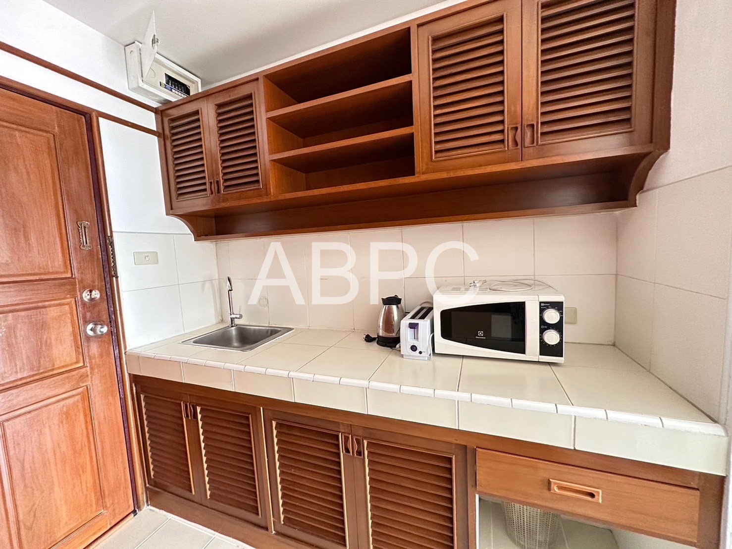 Pool View Studio Condo In Central Pattaya photo 7