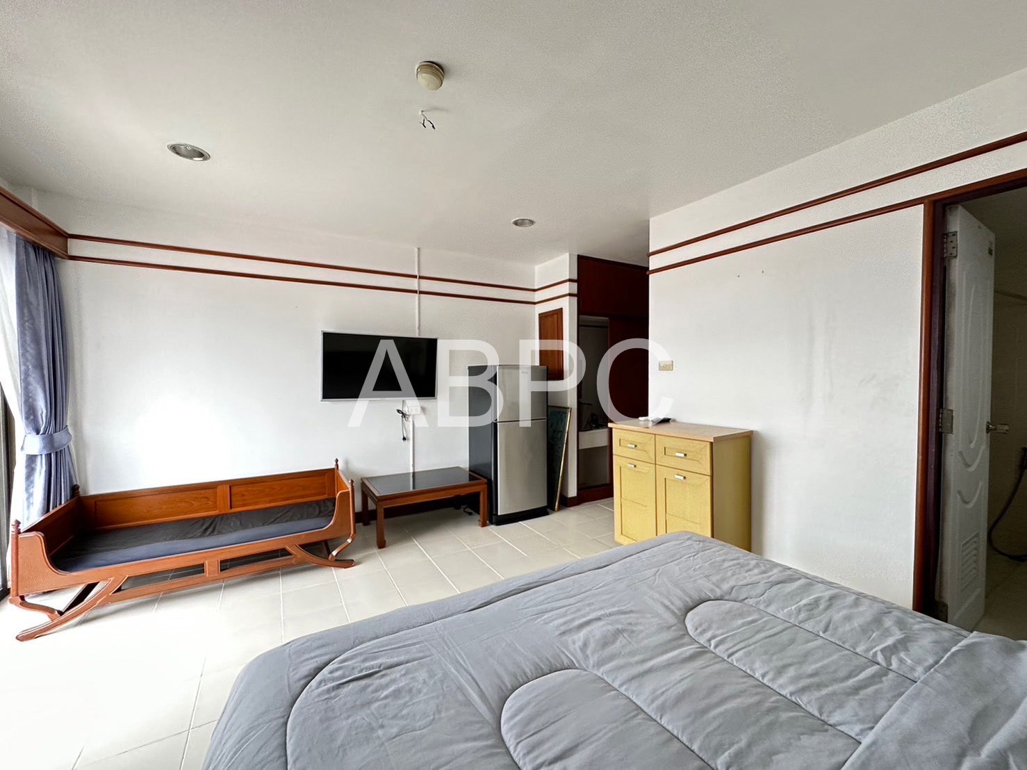 Pool View Studio Condo In Central Pattaya photo 12