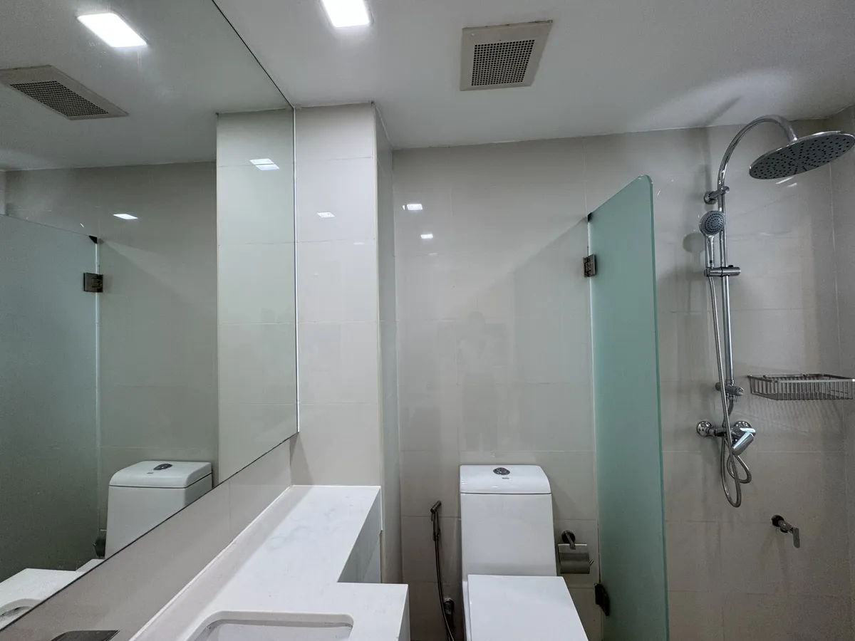 Studio 1 Bathroom in Central Pattaya photo 12