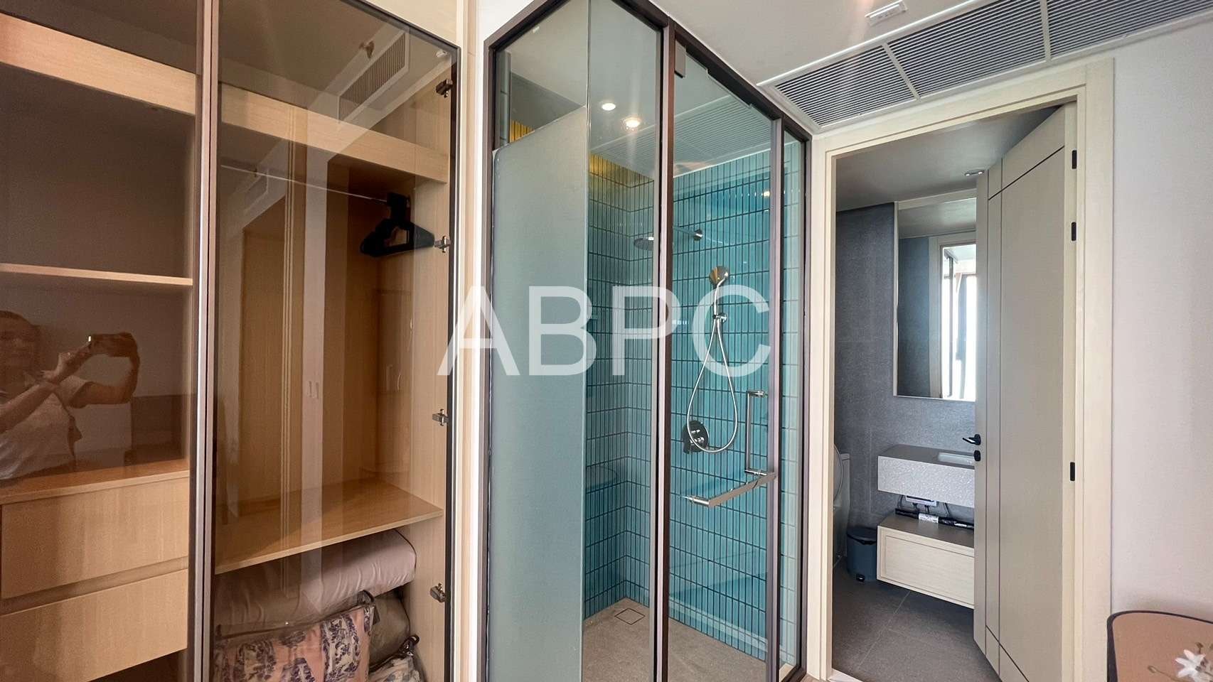 Studio 1 bathroom in Wongamat photo 10