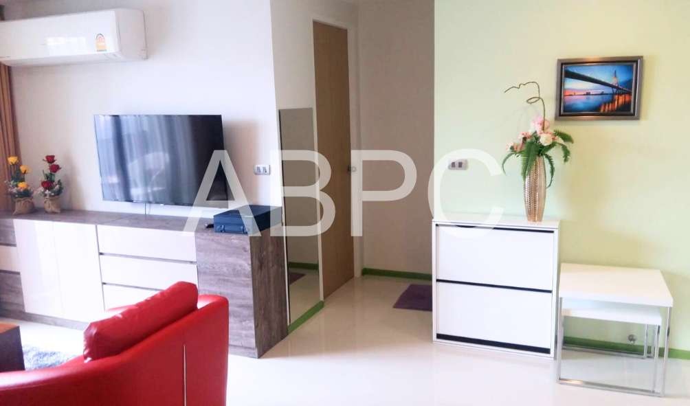 Corner room 1 Bedroom 1 Bathroom in Central Pattaya photo 2