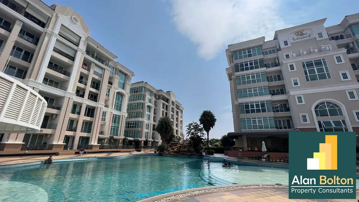 Luxury Duplex Penthouse 3 Bedrooms 4 bathrooms in Central Pattaya
