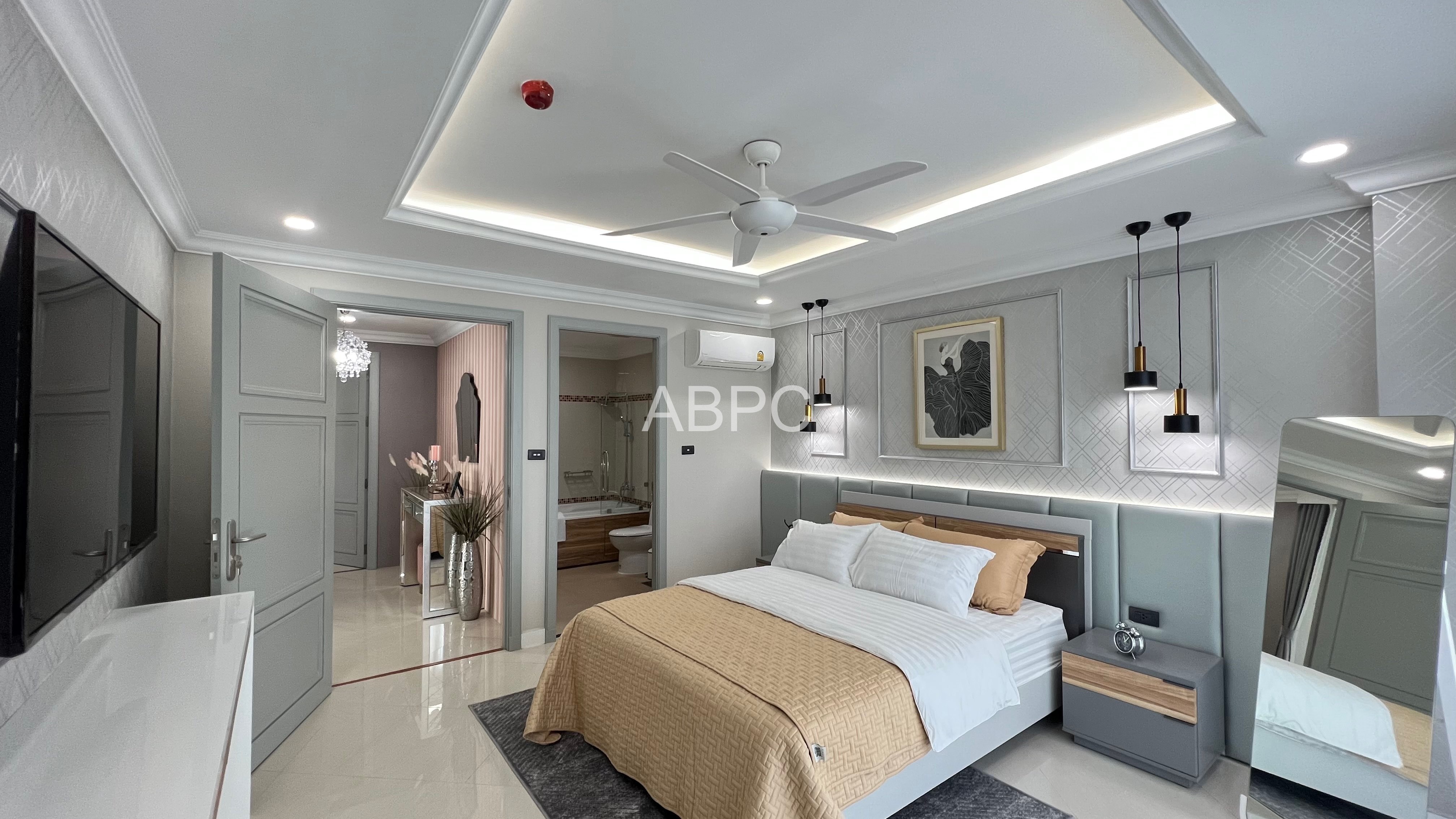 Luxury Duplex Penthouse 3 Bedrooms 4 bathrooms in Central Pattaya photo 9