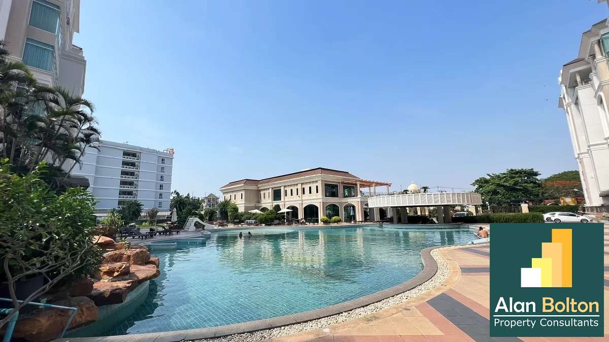 Luxury Duplex Penthouse 3 Bedrooms 4 bathrooms in Central Pattaya photo 4