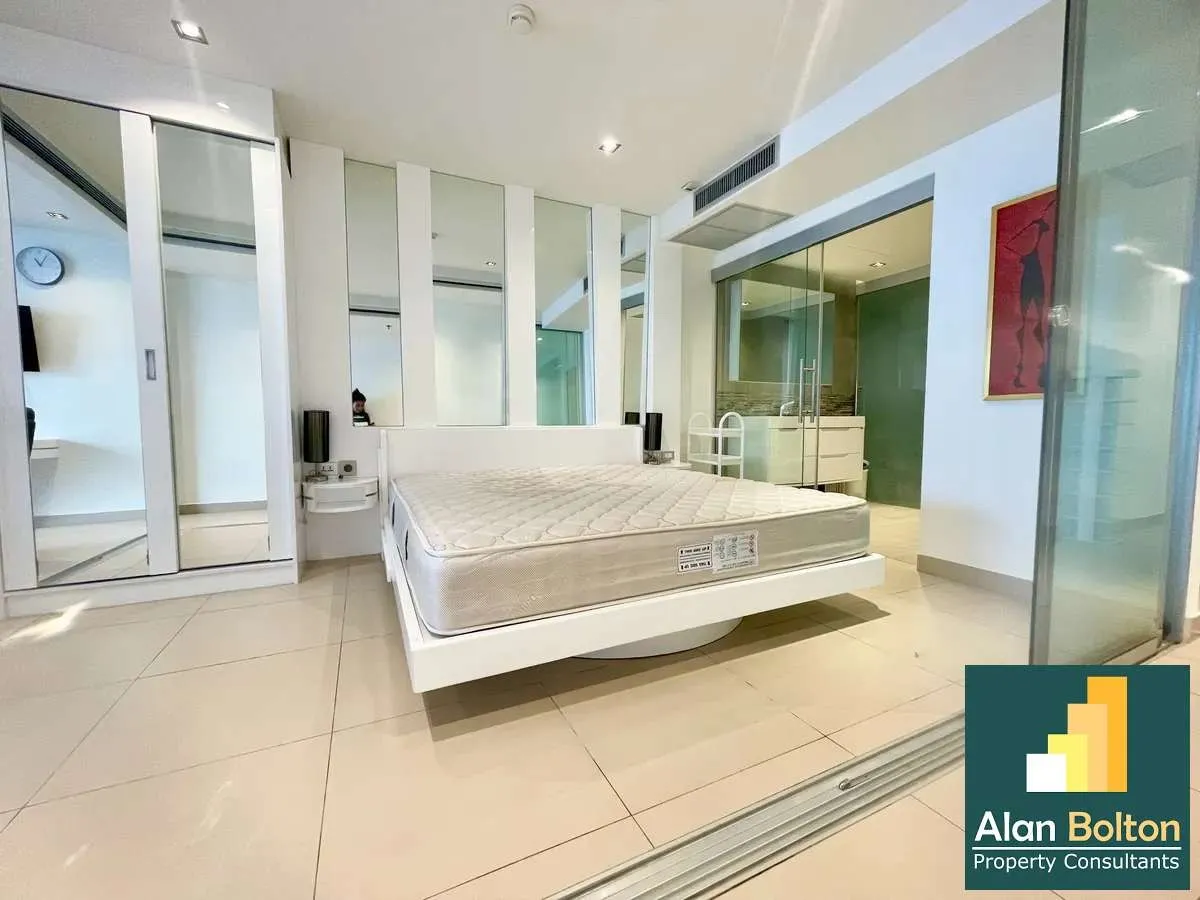 1 Bedroom in Sands Condominium photo 5