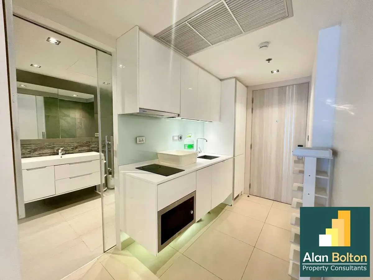 1 Bedroom in Sands Condominium photo 6