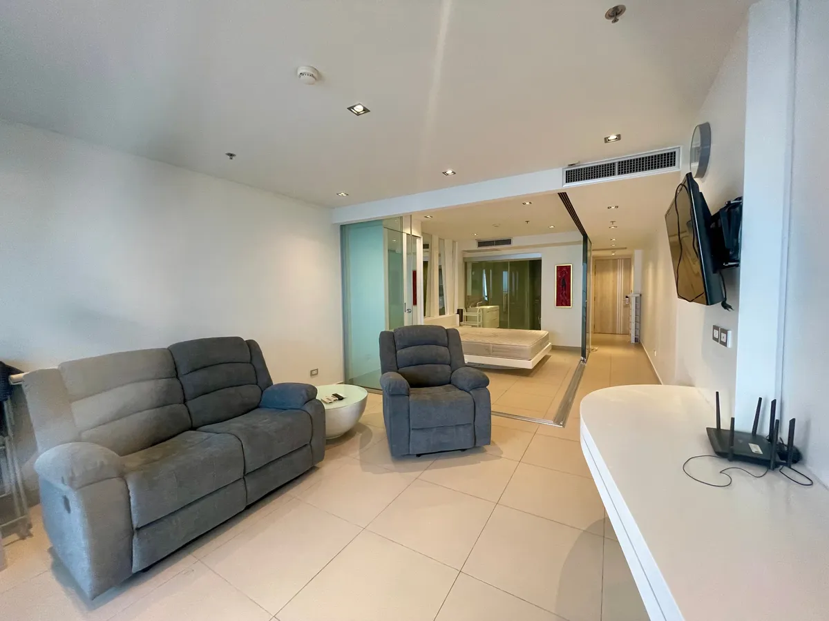 1 Bedroom in Sands Condominium photo 10