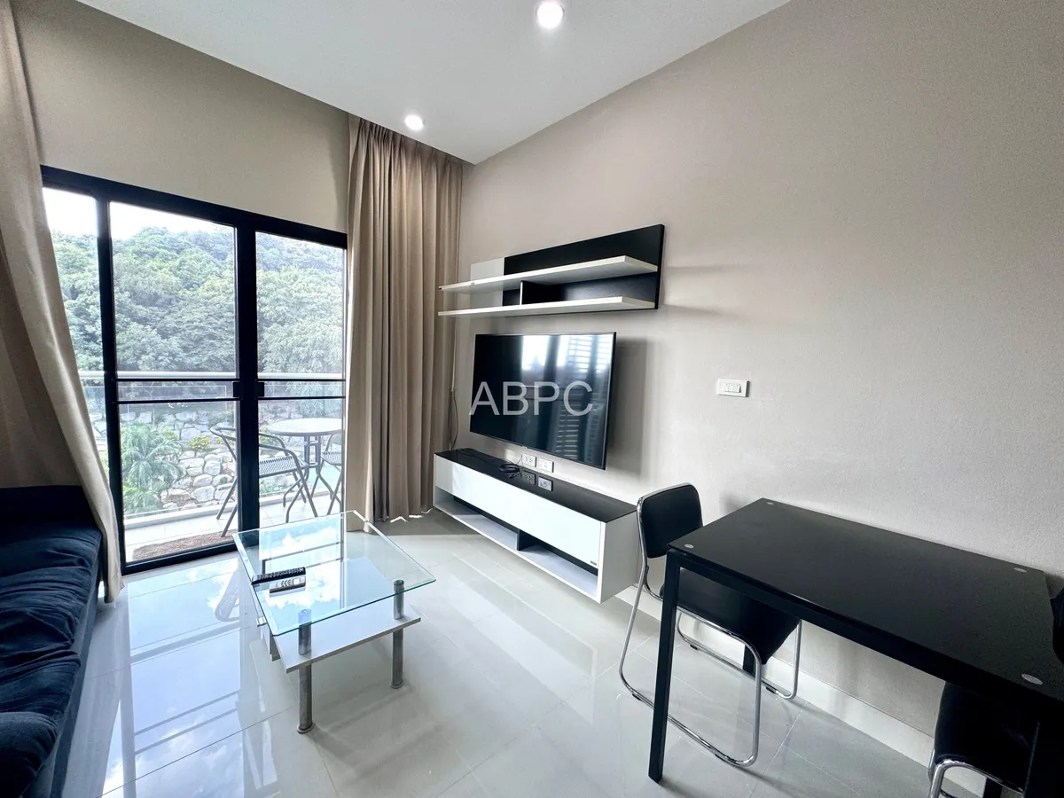 1 Bedroom condo in The Axis for rent photo 6