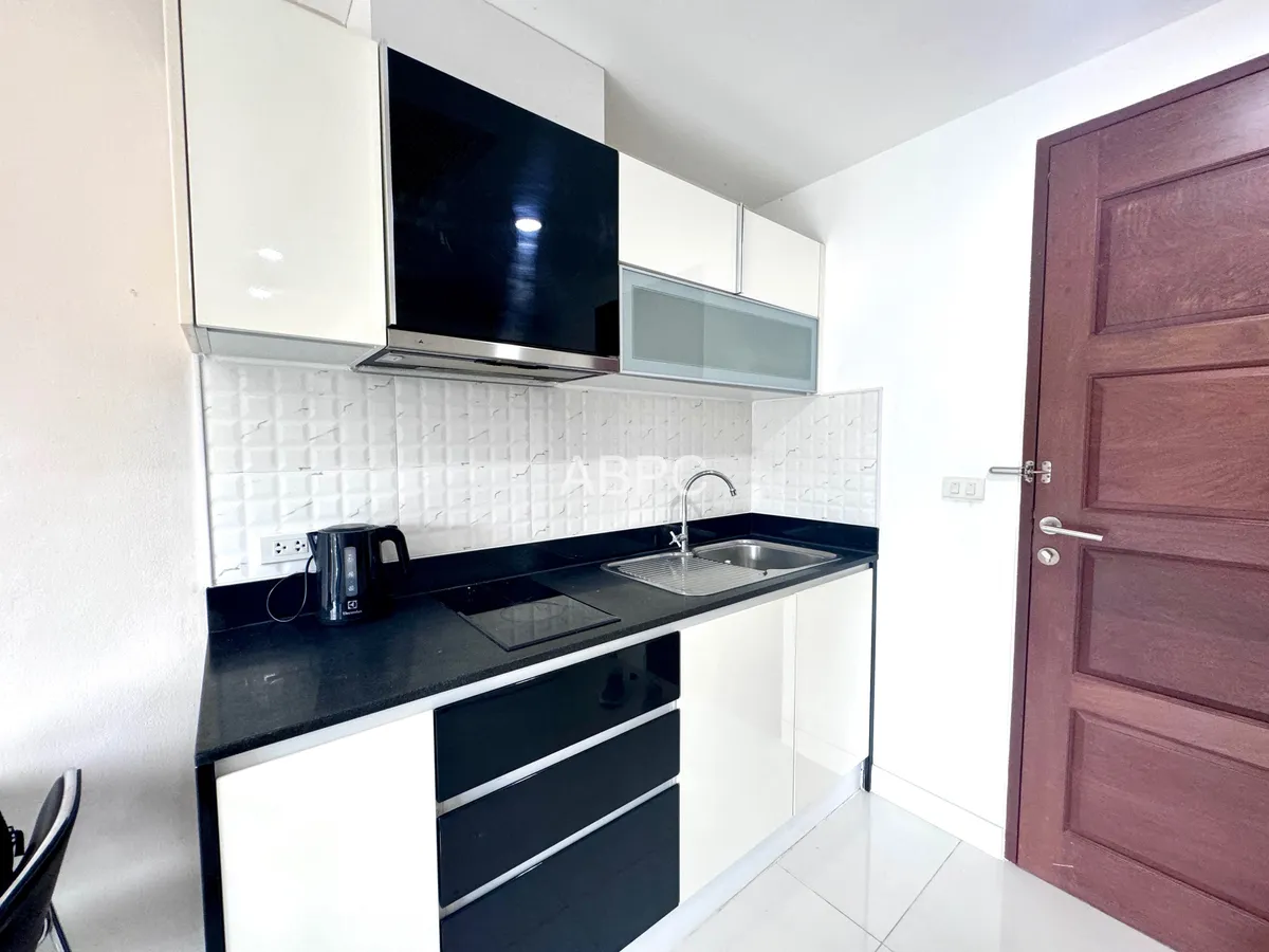 1 Bedroom condo in The Axis for rent photo 8