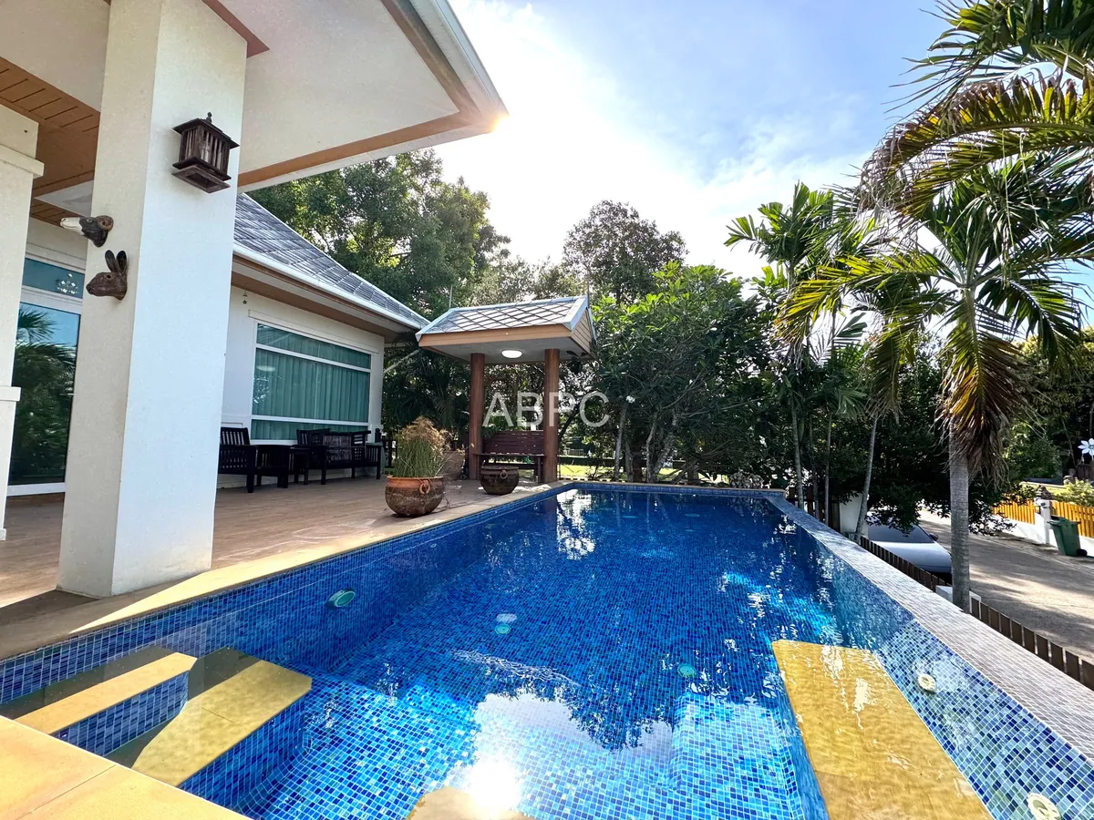 3 Bedroom 2 Bathroom in East Pattaya