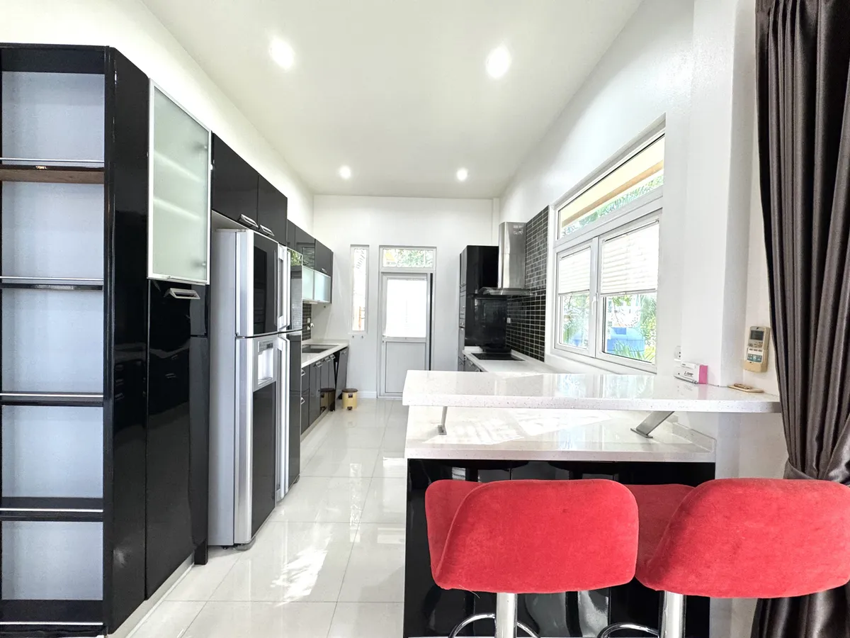 3 Bedroom 2 Bathroom in East Pattaya photo 15