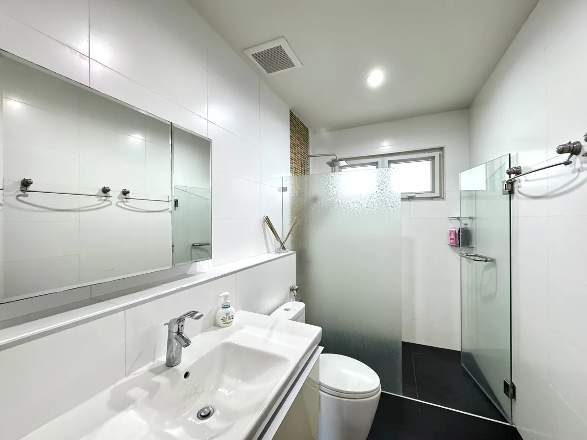 3 Bedroom 2 Bathroom in East Pattaya photo 16