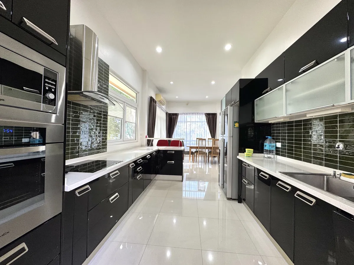 3 Bedroom 2 Bathroom in East Pattaya photo 17
