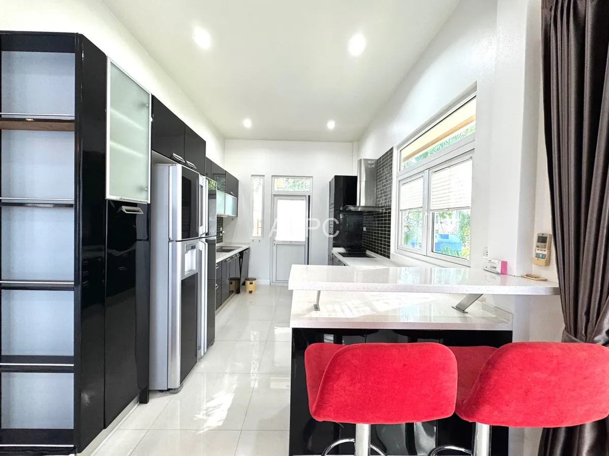 3 Bedroom 2 Bathroom in East Pattaya photo 5