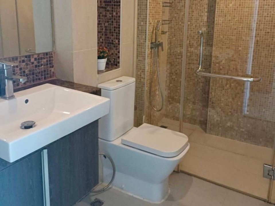 Studio Condo For Sale photo 10
