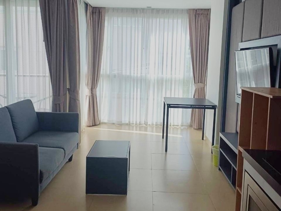 Studio Condo For Sale photo 9