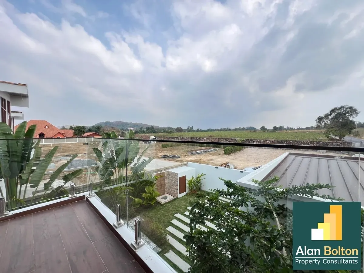 Luxury Pool Villa 5 Bedrooms 6 Bathrooms in Mapprachan photo 23