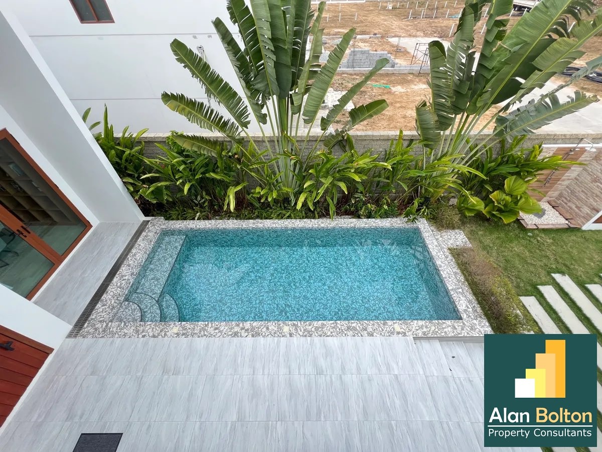 Luxury Pool Villa  5 Bedrooms 6 Bathrooms in Mapprachan photo 24