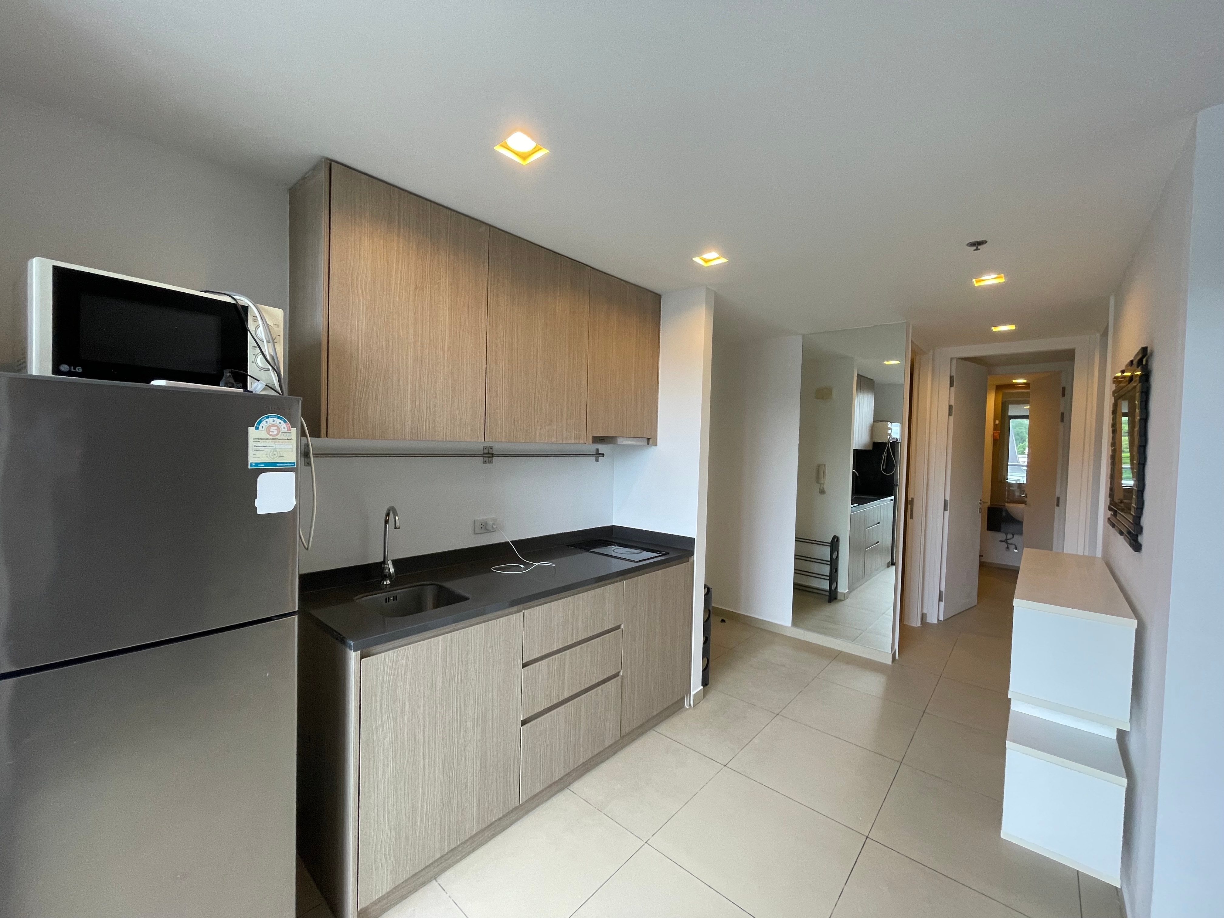 2 Bedroom 2 Bathroom Condo Close To Walking Street in South Pattaya photo 16