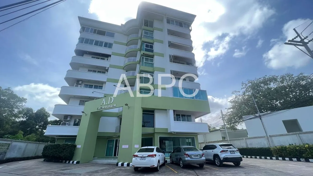Just IN and Just Renovated. 1 Bed Condo in Wongamat