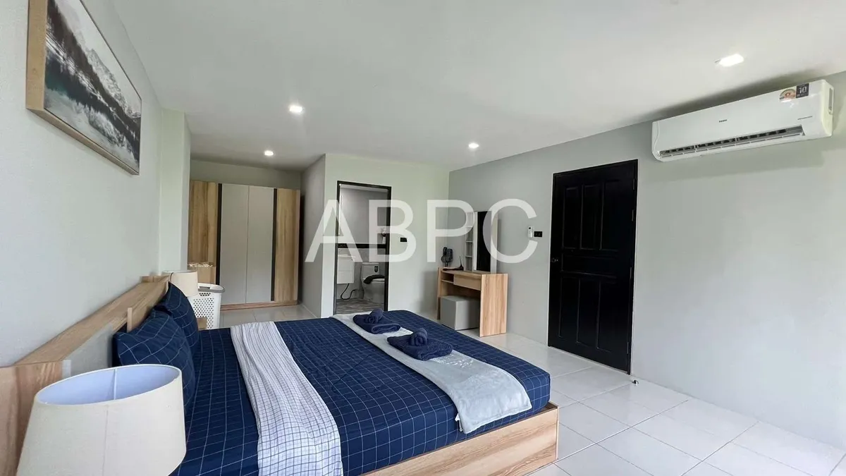Just IN and Just Renovated. 1 Bed Condo in Wongamat photo 11