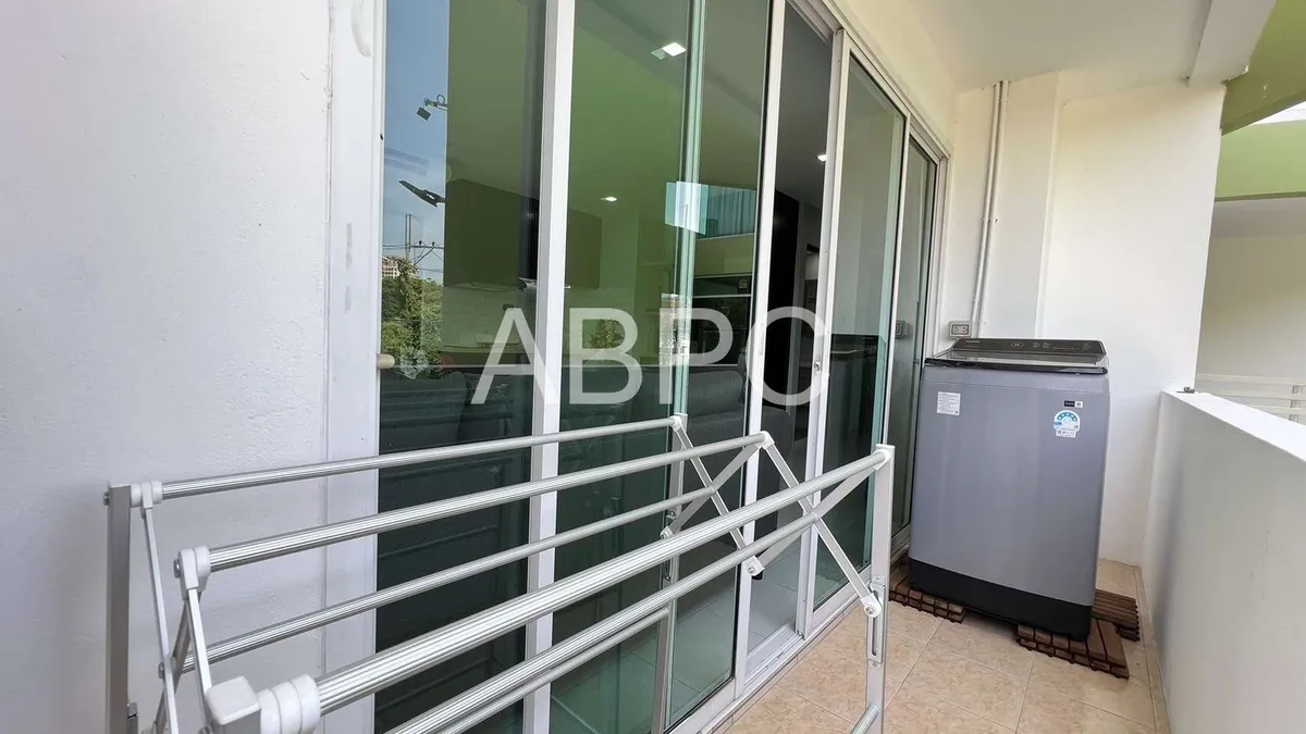 Just IN and Just Renovated. 1 Bed Condo in Wongamat photo 12