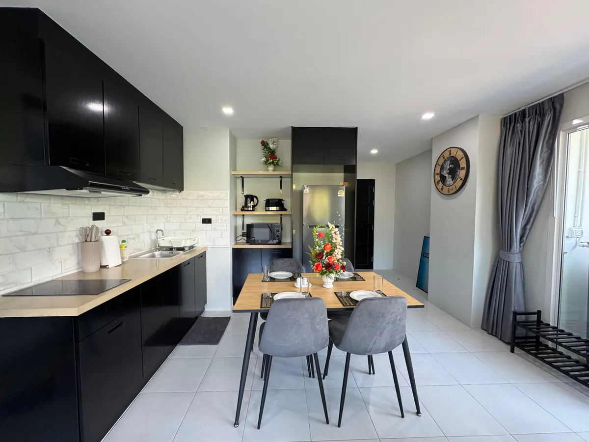 Just IN and Just Renovated. 1 Bed Condo in Wongamat photo 13