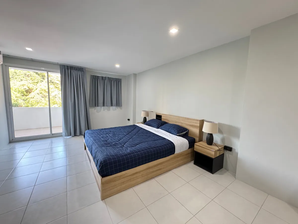 Just IN and Just Renovated. 1 Bed Condo in Wongamat photo 17