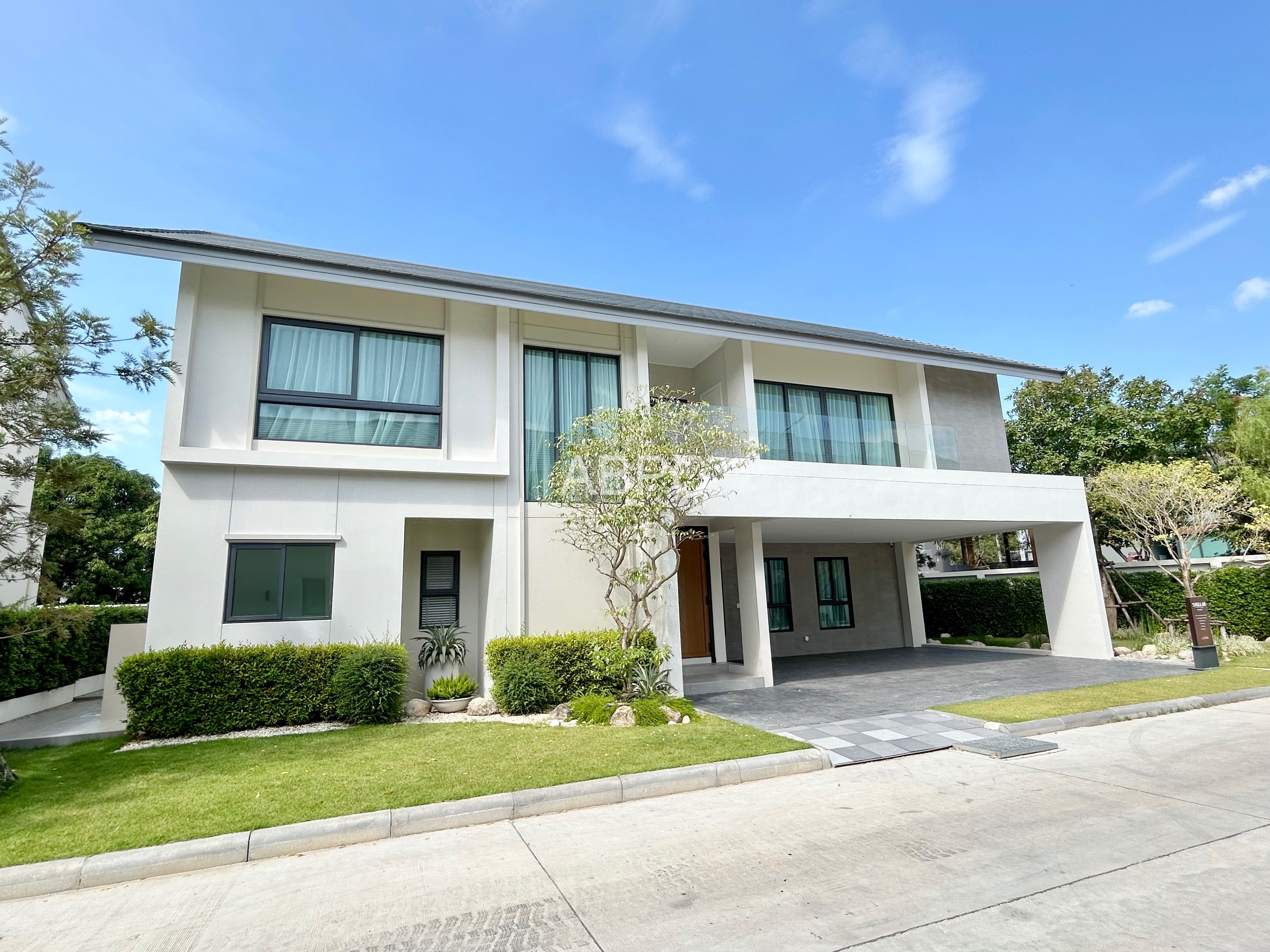 4 Bedroom House For Sale