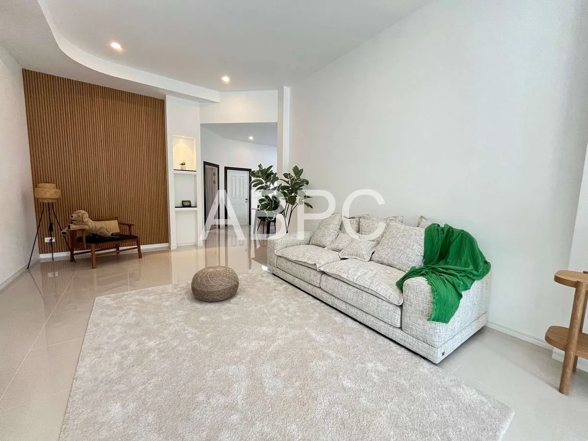 3 Bedrooms 3 Bathrooms in East Pattaya photo 5