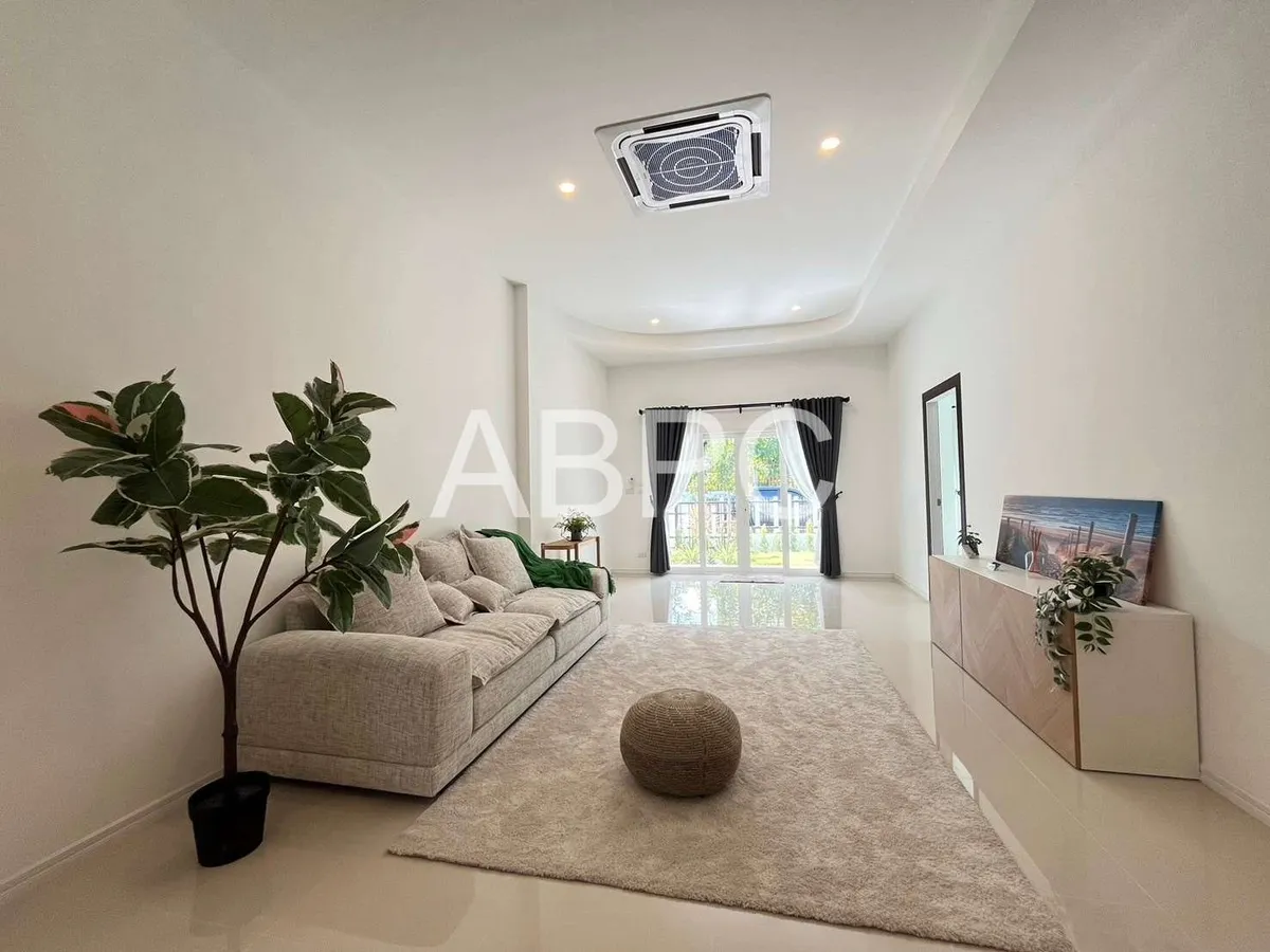 3 Bedrooms 3 Bathrooms in East Pattaya photo 6