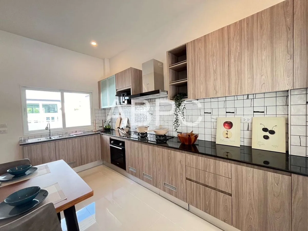 3 Bedrooms 3 Bathrooms in East Pattaya photo 7