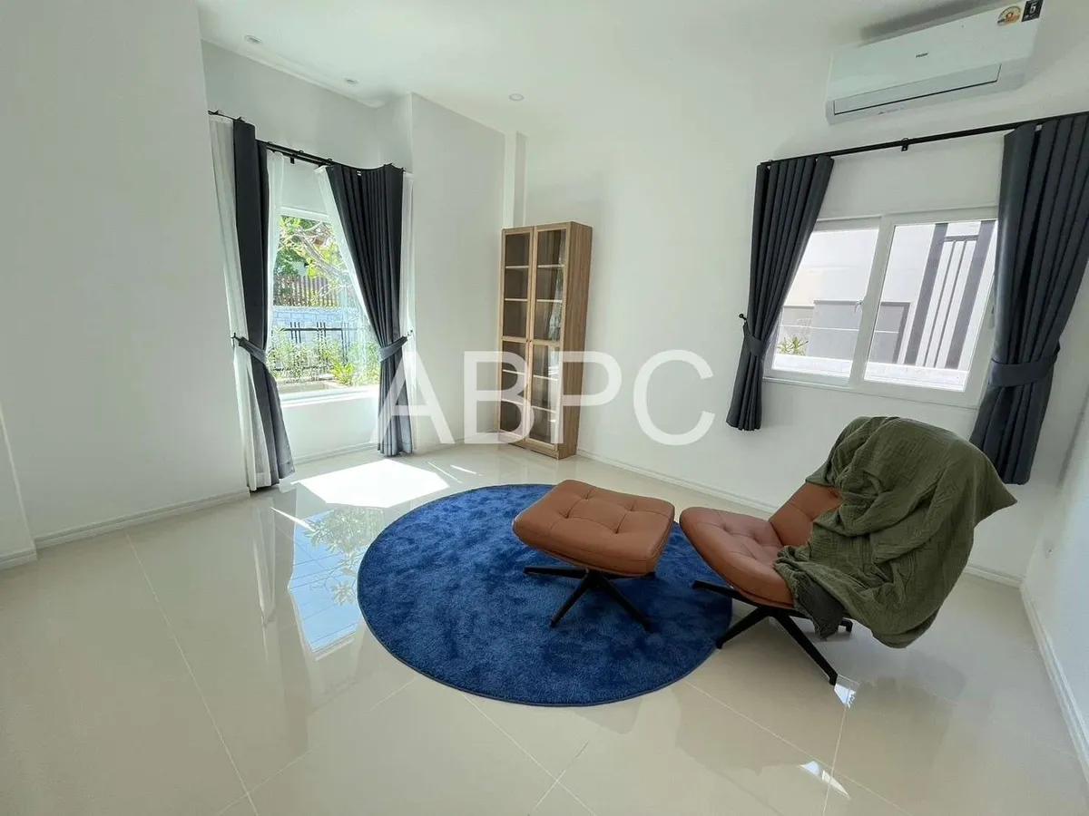 3 Bedrooms 3 Bathrooms in East Pattaya photo 8