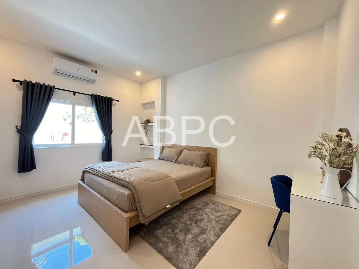 3 Bedrooms 3 Bathrooms in East Pattaya photo 9