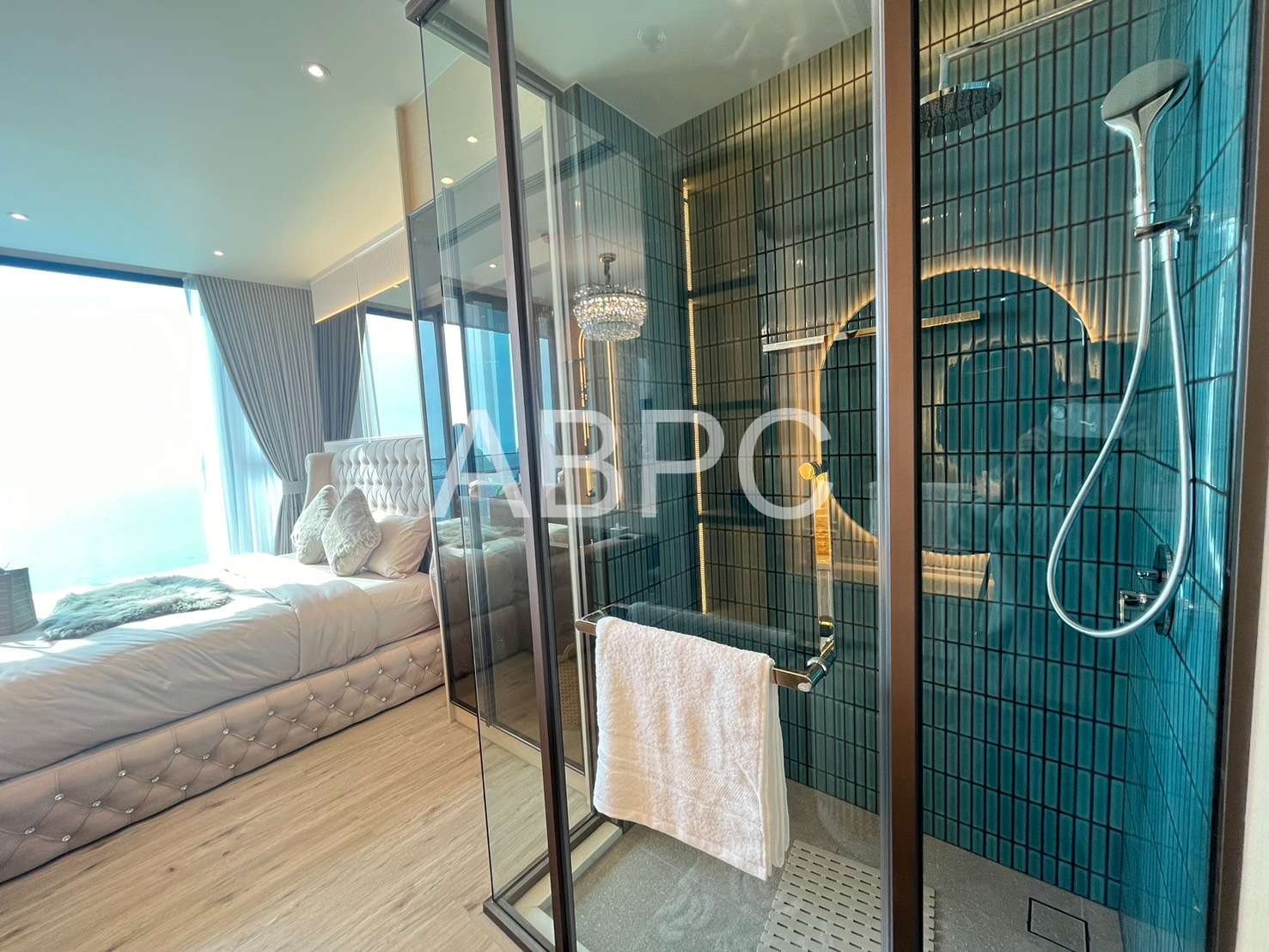Studio 1 Bathroom in Wongamart photo 4