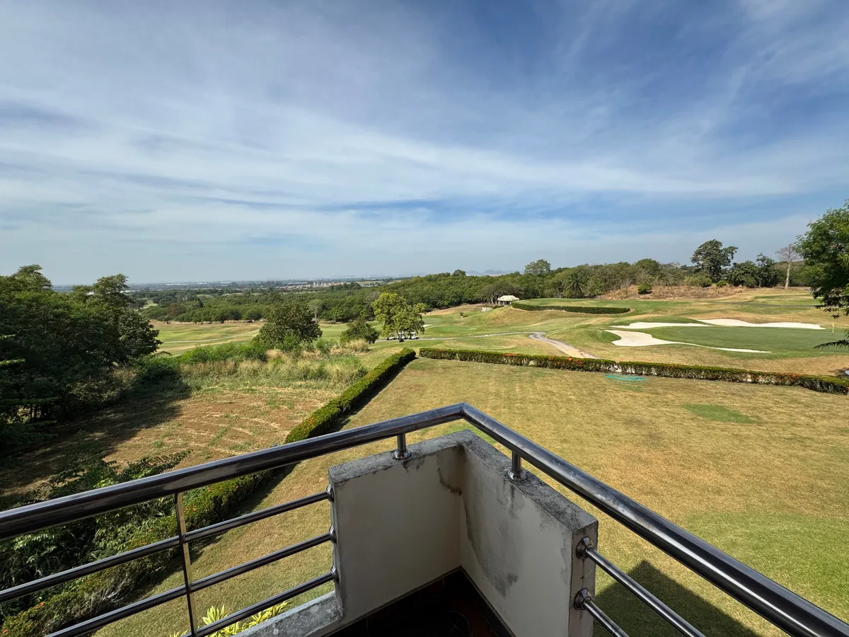 5 Bedroom Luxury Golf Course Villa photo 16