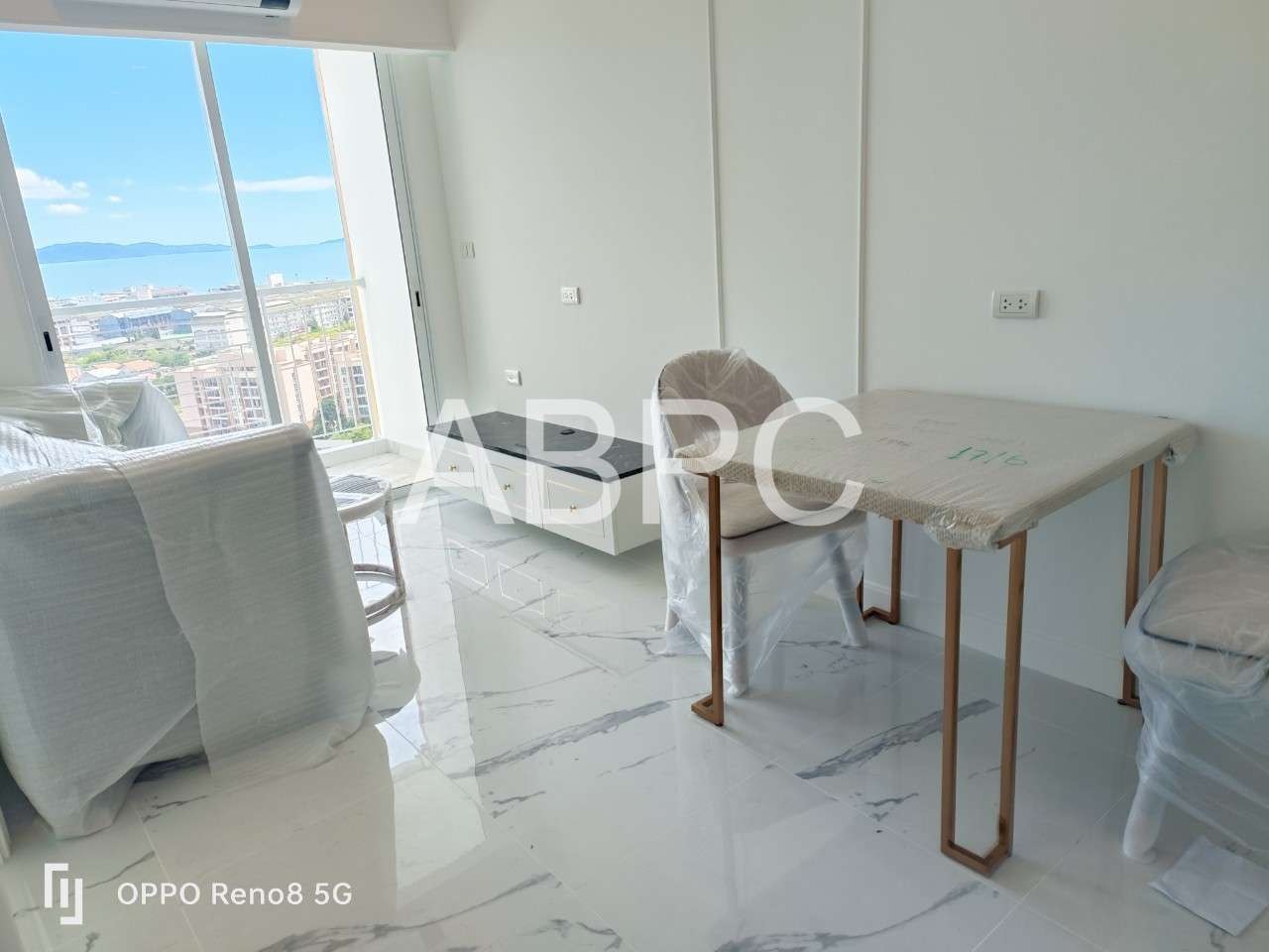 1 Bed Ocean View in Jomtien - The Empire Tower photo 3