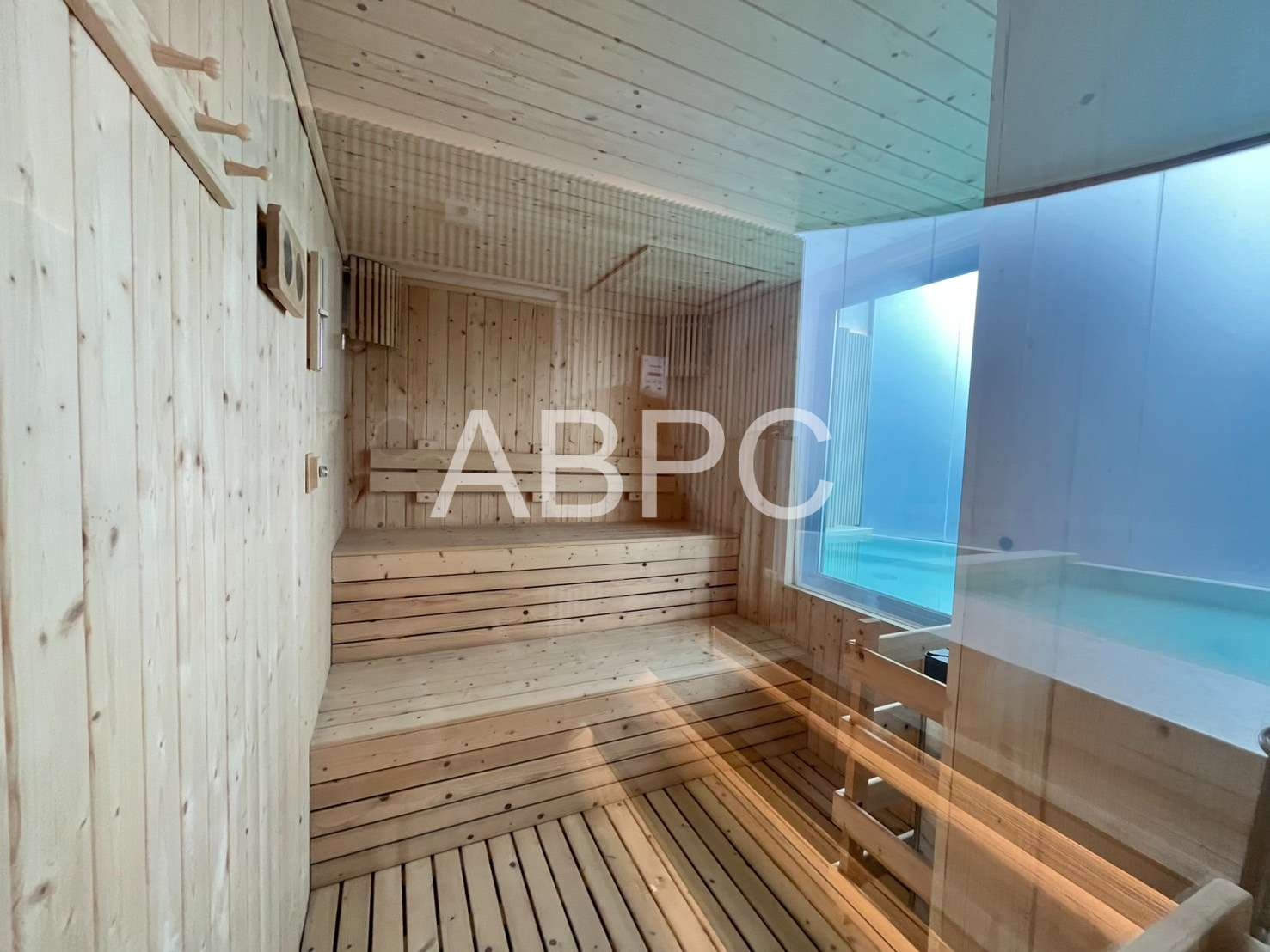 Luxury Spacious Studio 1 Bathroom in Wongamat photo 26