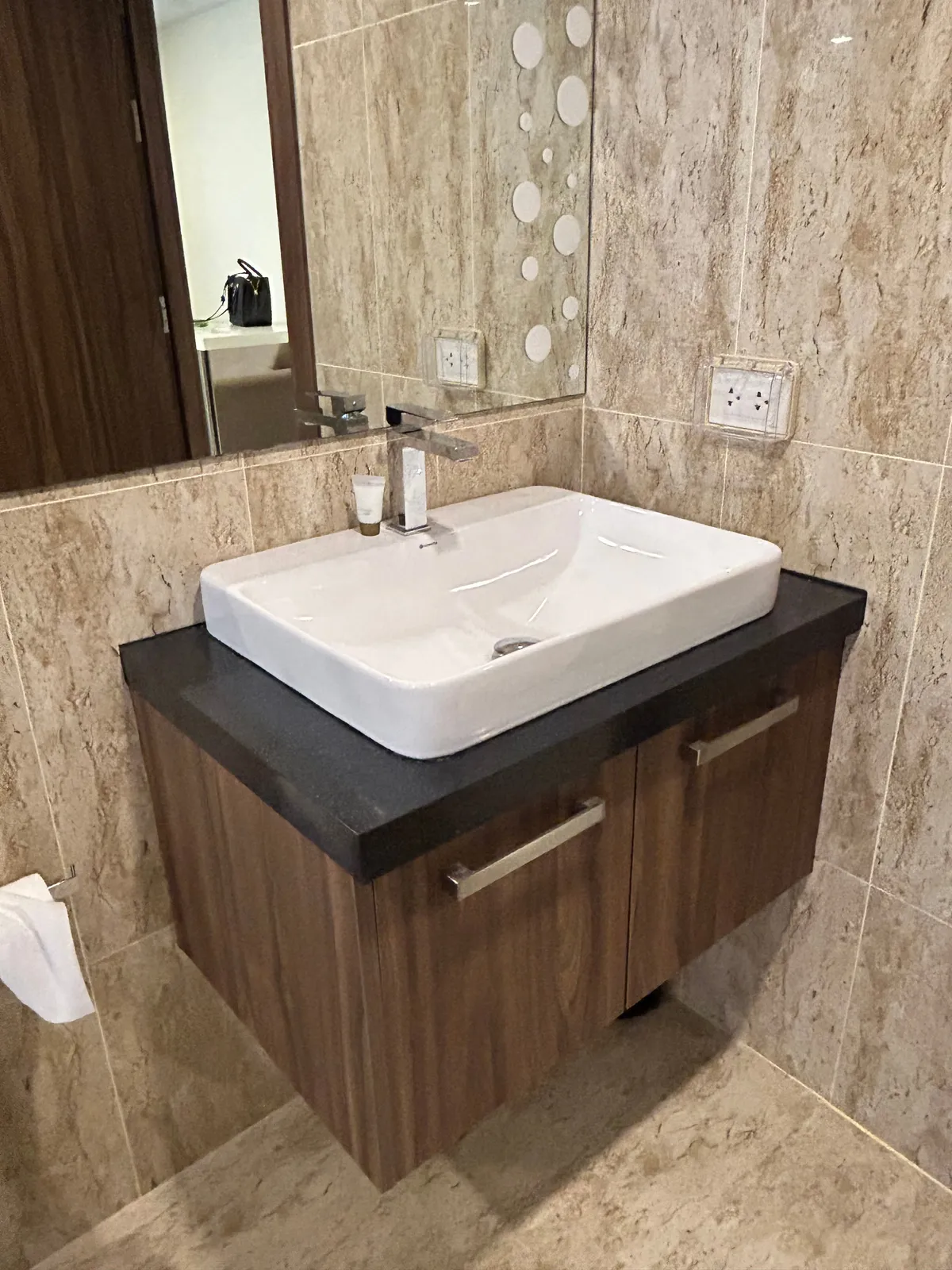 Pool Access 2 Bed 2 Bath Condo In Central Pattaya photo 17