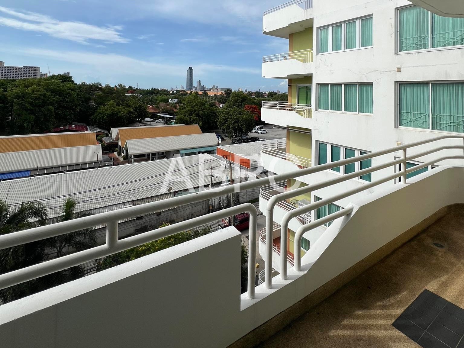 1 Bedroom 1 Bath City View Condo in Jomtien - Daisy Residence photo 4