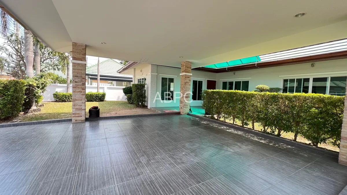 3 Bedrooms 2 Bathrooms in East Pattaya photo 11