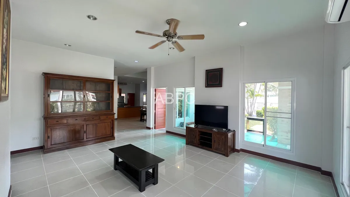 3 Bedrooms 2 Bathrooms in East Pattaya photo 3