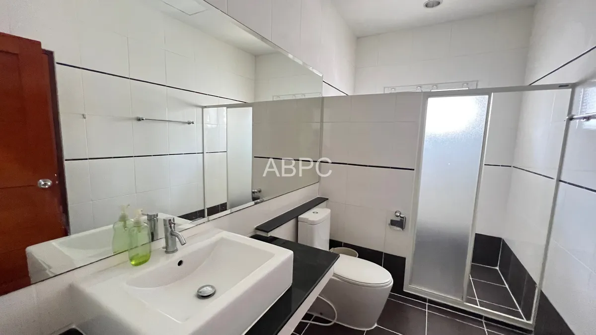 3 Bedrooms 2 Bathrooms in East Pattaya photo 5