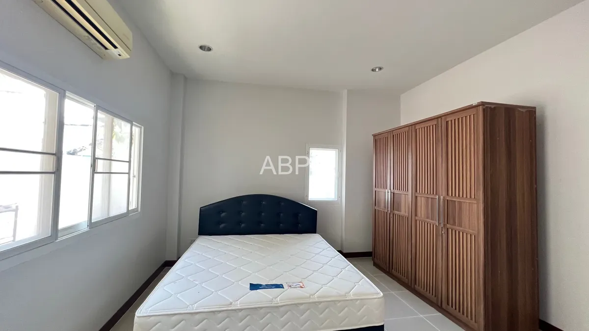 3 Bedrooms 2 Bathrooms in East Pattaya photo 7