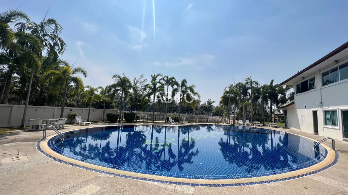 3 Bedrooms 2 Bathrooms in East Pattaya photo 9