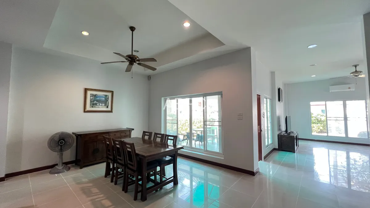 3 Bedrooms 2 Bathrooms in East Pattaya photo 10