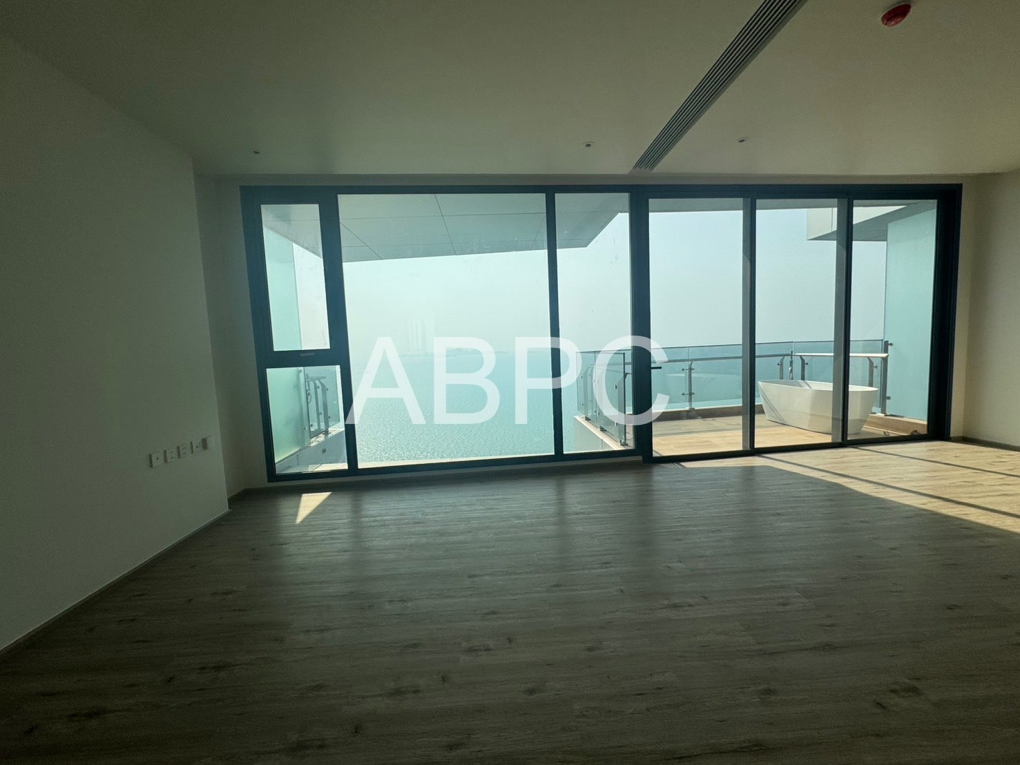 1 Bedroom 1 Bathroom Terrace Horizon at Arom Wongamat photo 8